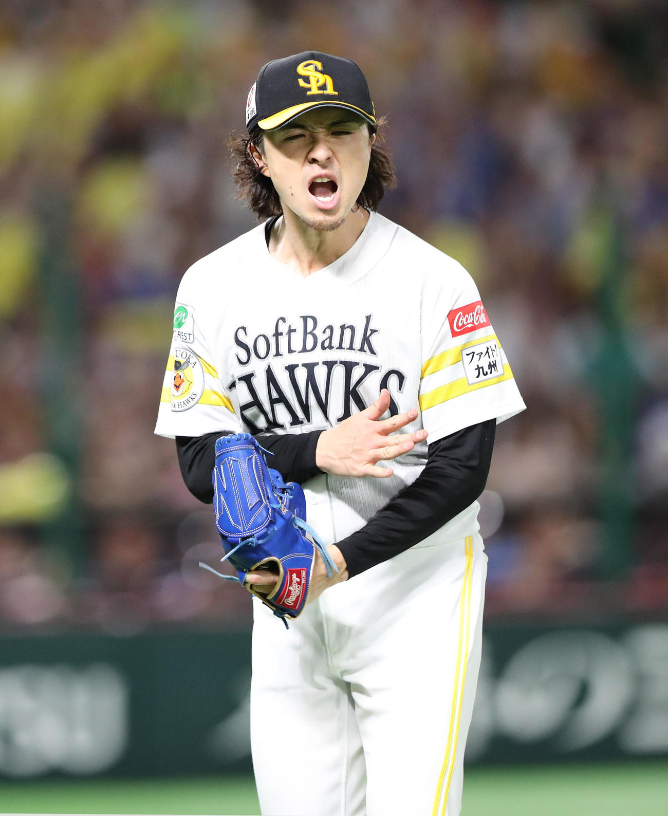 ソフトバンク対DeNA 7回表DeNA2死一、二塁、上沢は松尾を三ゴロに仕留めガッツポーズ（撮影・梅根麻紀）