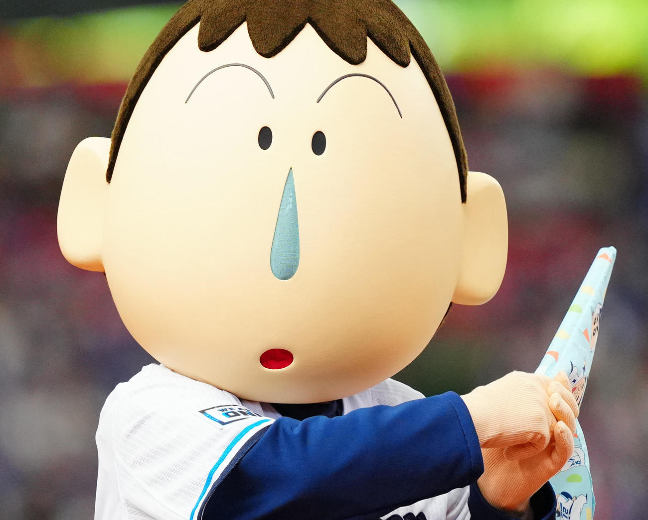 西武対中日　7回、スタジアムを盛り上げるクレヨンしんちゃんのボーちゃん（撮影・垰建太）