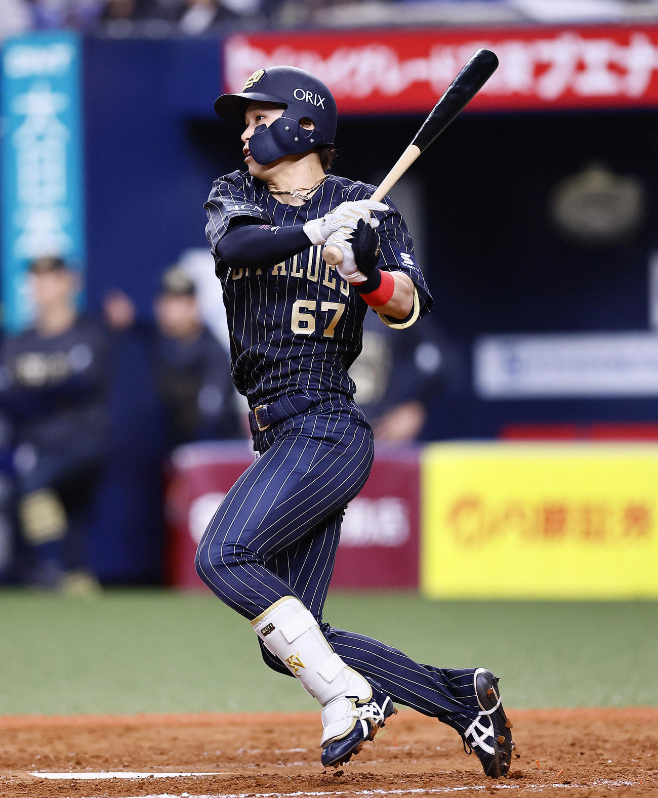 オリックス対巨人　5回裏オリックス無死二塁、中川は左前打を放つ（撮影・藤尾明華）