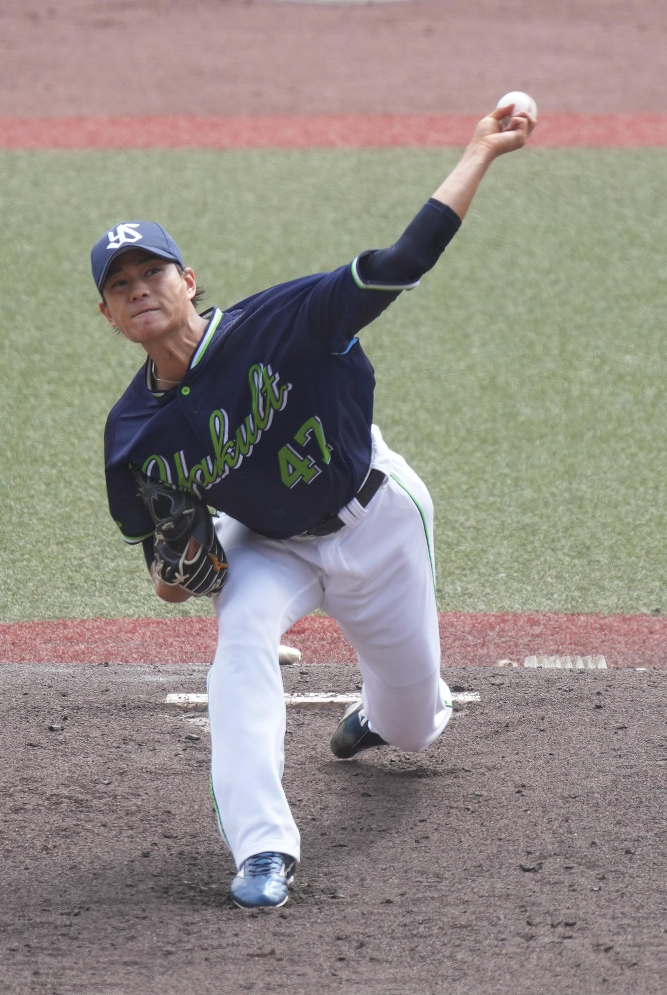 ロッテ対ヤクルト　ロッテ先発の高橋（撮影・小沢裕）