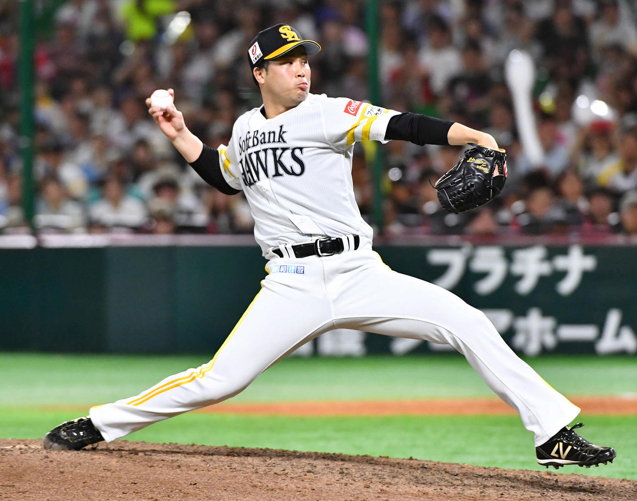 ソフトバンク対DeNA 9回表から登板した、ソフトバンク5番手の藤井（撮影・岩下翔太）
