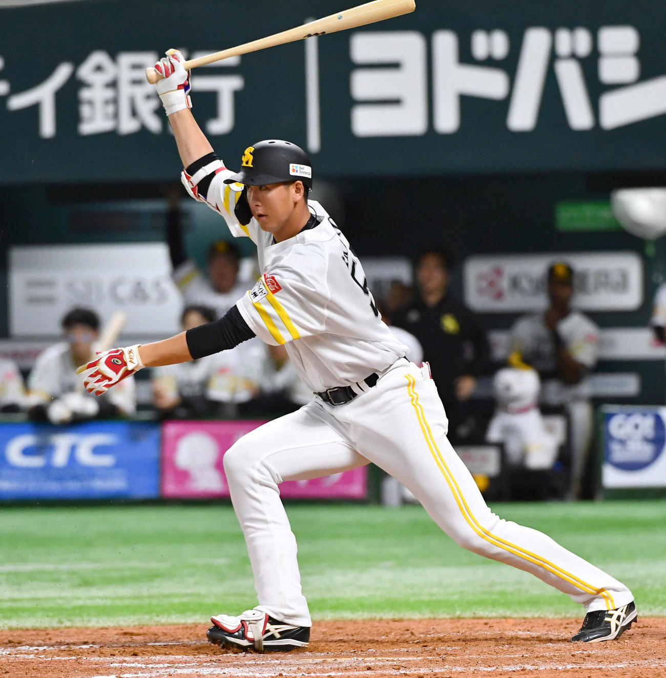 ソフトバンク対DeNA 8回裏ソフトバンク無死二、三塁、秋広は同点となる中前適時打を放つ（撮影・岩下翔太）