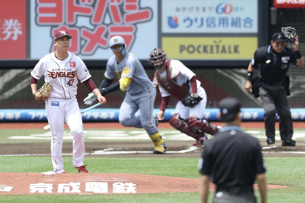 楽天対阪神　1回表阪神2死、森下を遊ゴロに抑える藤井（撮影・河田真司）