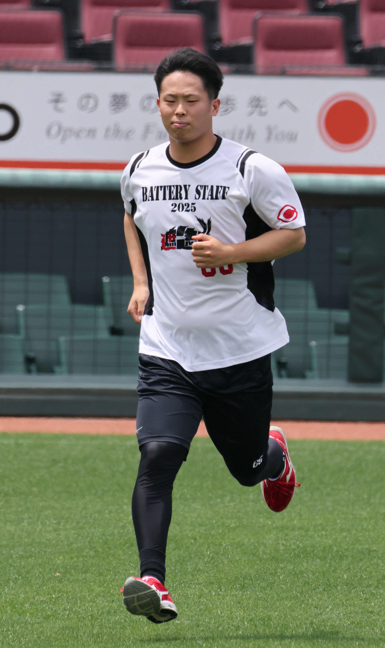 走り込む玉村（撮影・加藤孝規）