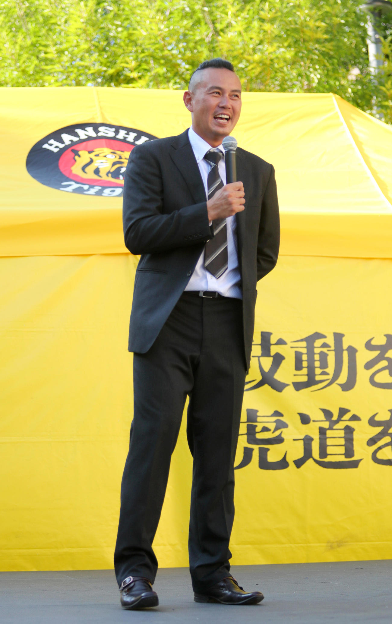 阪神対ロッテ　台湾デーでトークショーする阪神OBの蕭一傑（撮影・上山淳一）