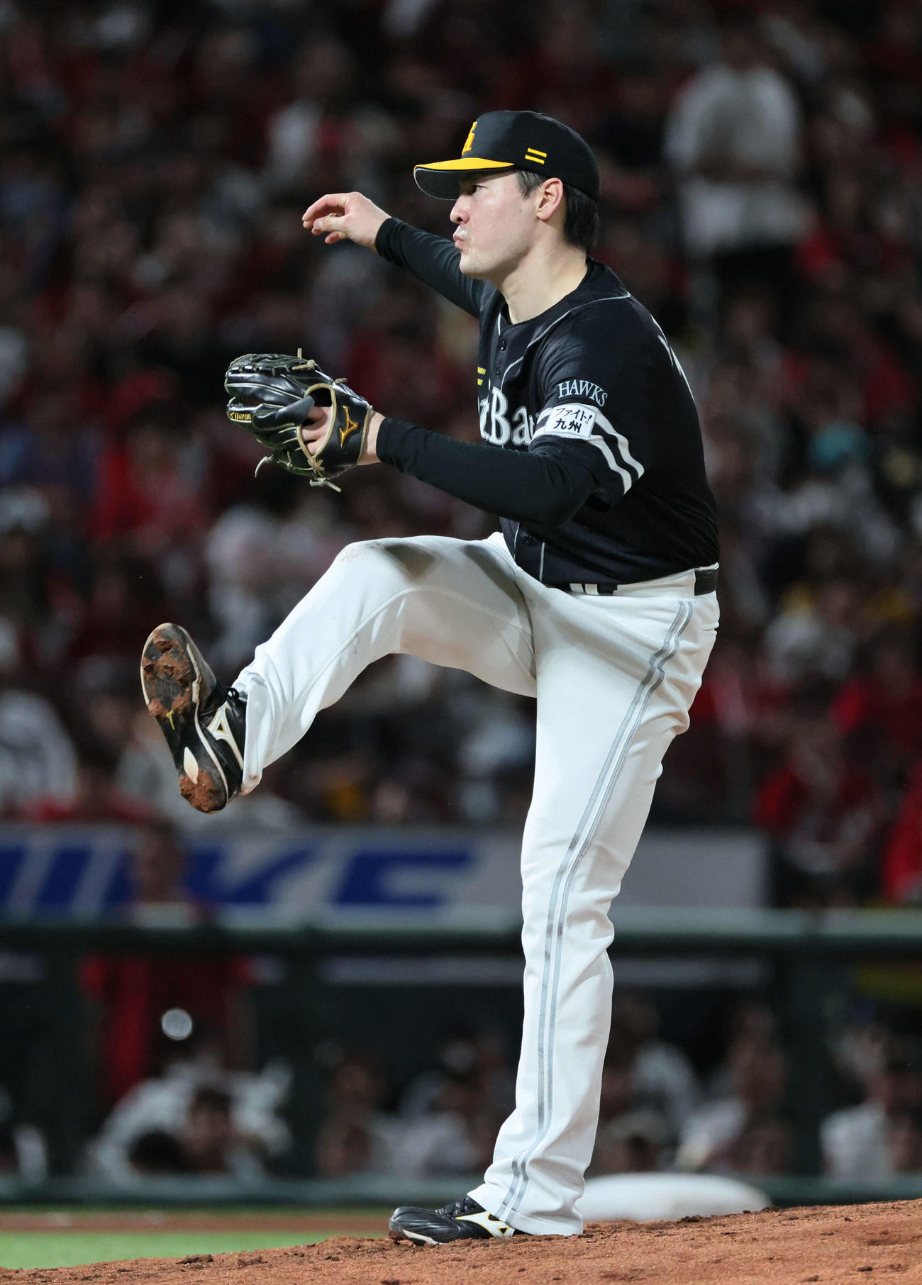 広島対ソフトバンク　7回裏広島、好投する有原（撮影・加藤孝規）