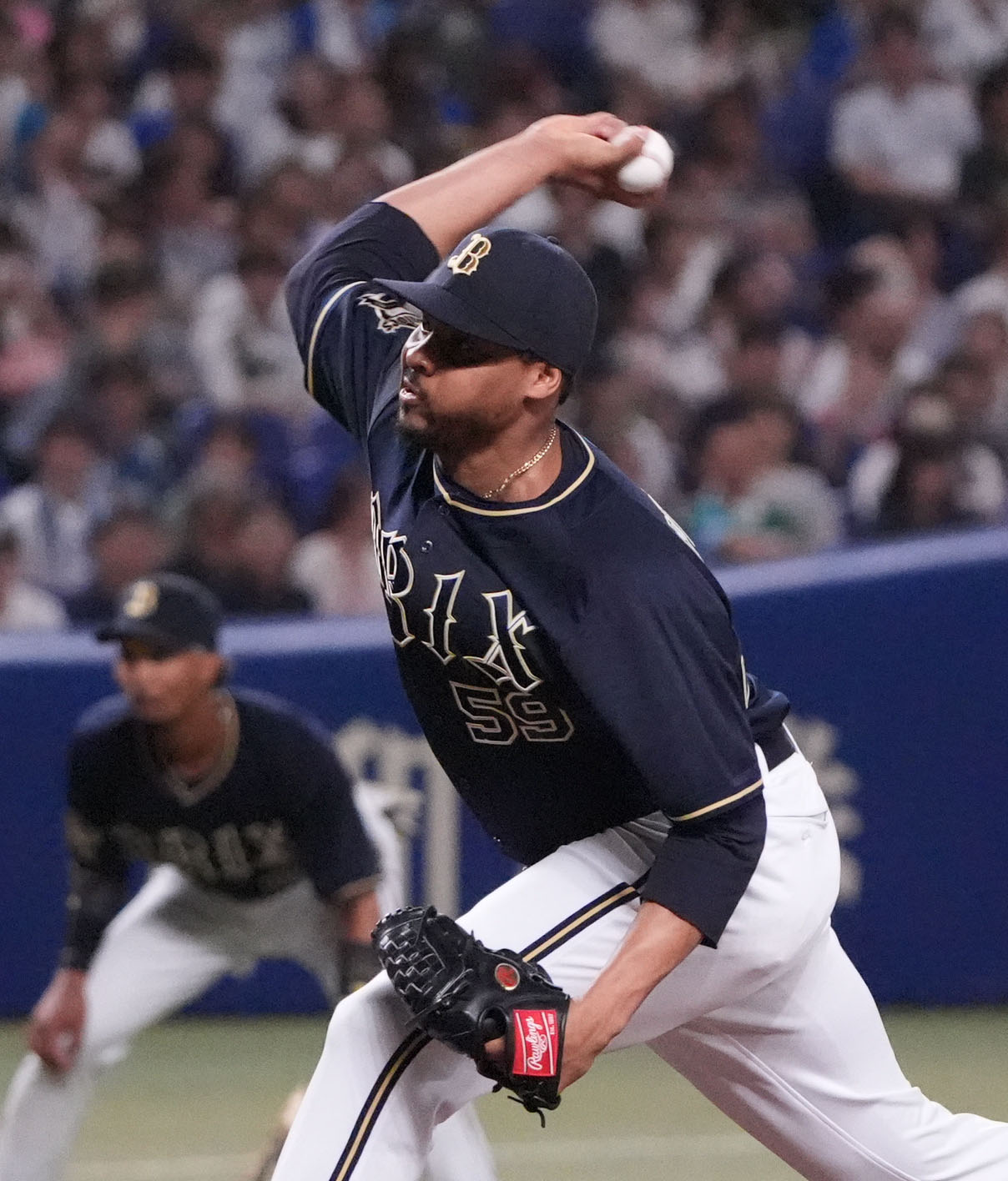 中日対オリックス　8回裏、オリックス3番手で登板するペルドモ（撮影・森本幸一）