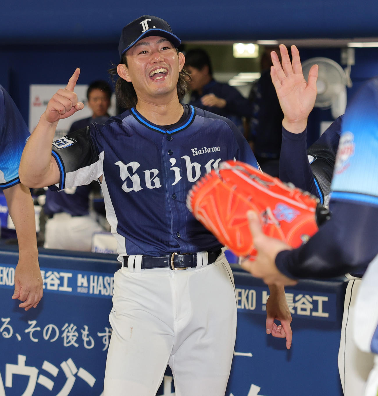 DeNA対西武　完封勝利を挙げ喜ぶ西武今井（撮影・野上伸悟）