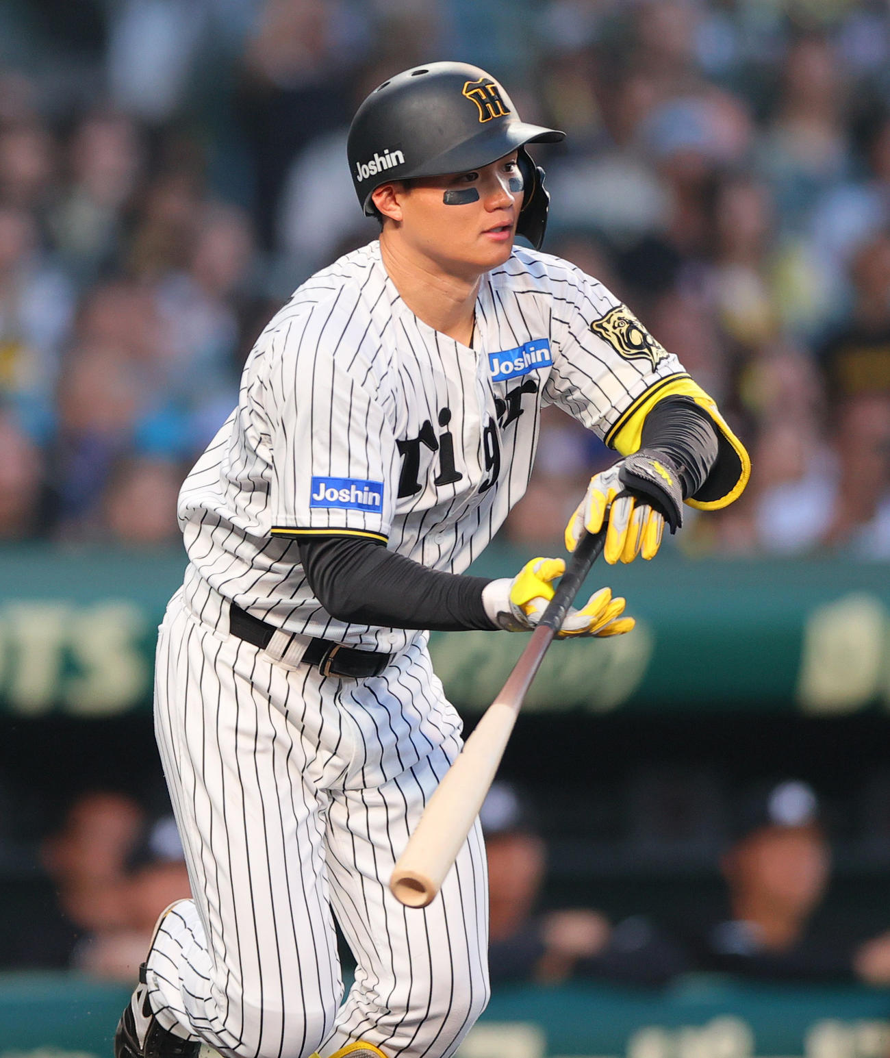 阪神対ロッテ　3回裏阪神1死三塁、森下は右前適時打を放つ（撮影・上山淳一）