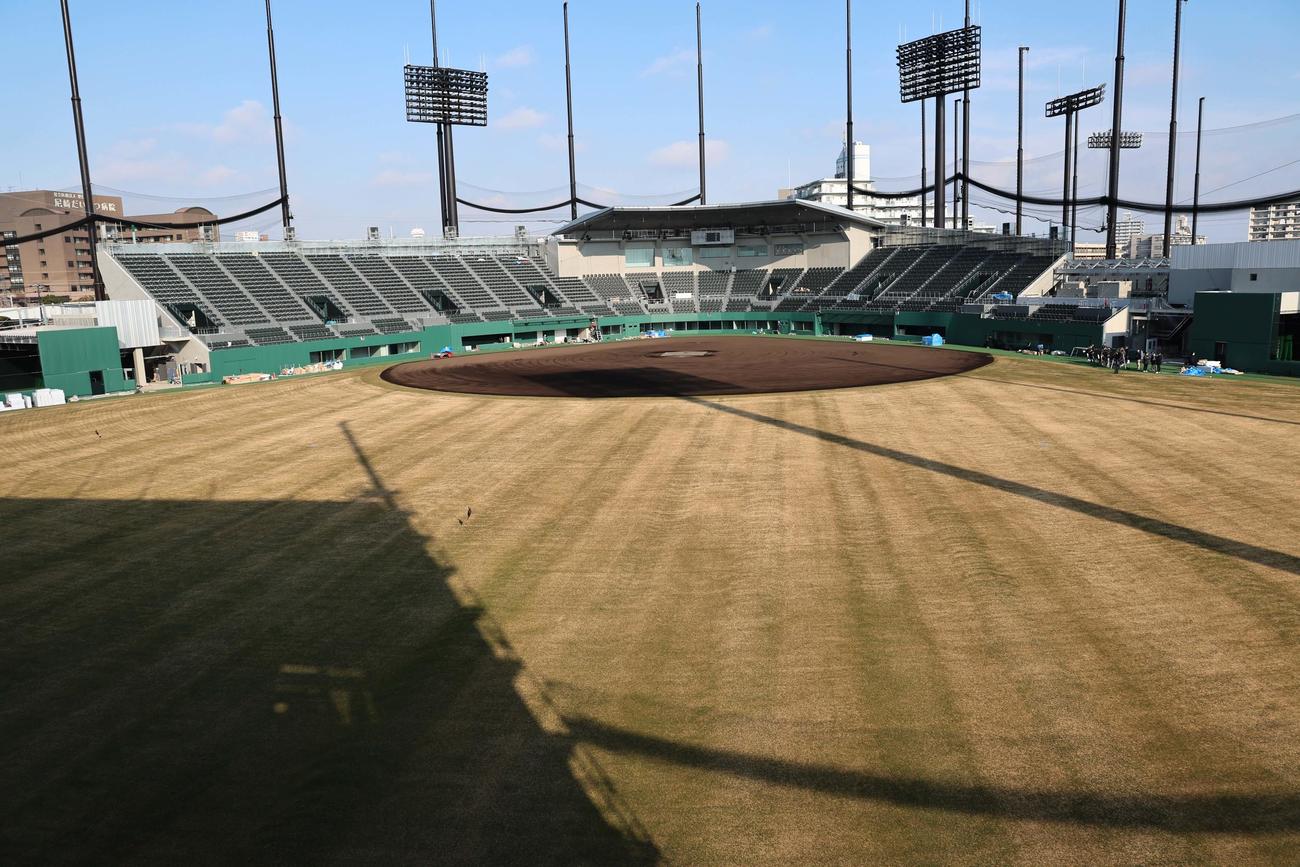 工事が進む阪神2軍球場の日鉄鋼板SGLスタジアム尼崎＝25年1月