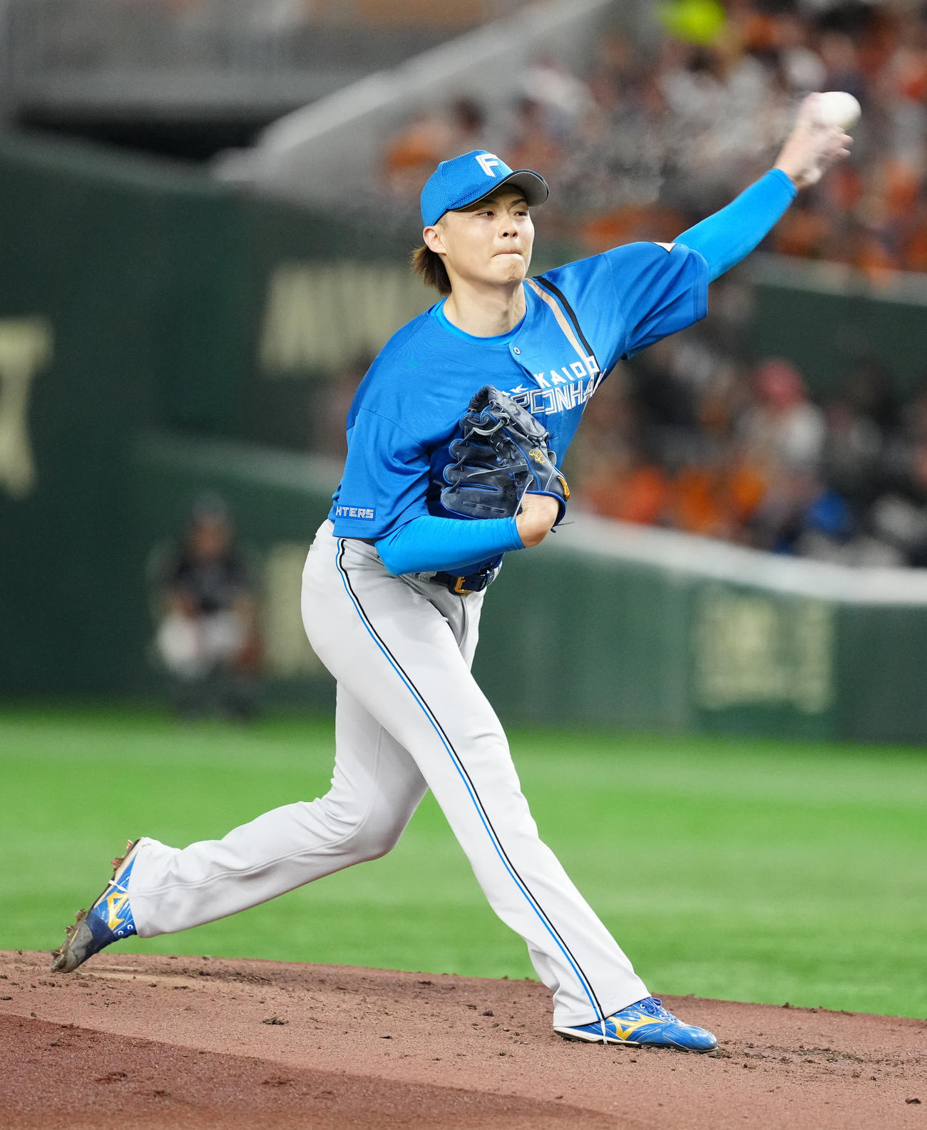 巨人対日本ハム　日本ハム先発の山崎（撮影・江口和貴）