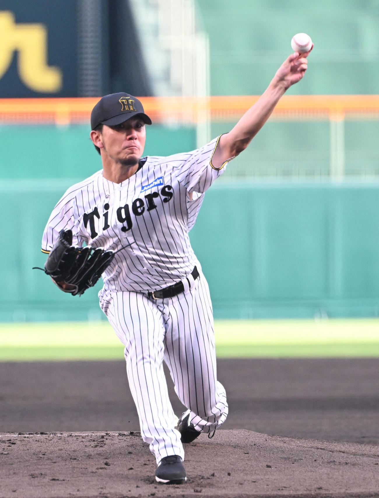 阪神対ロッテ　先発する阪神伊藤将（撮影・和賀正仁）