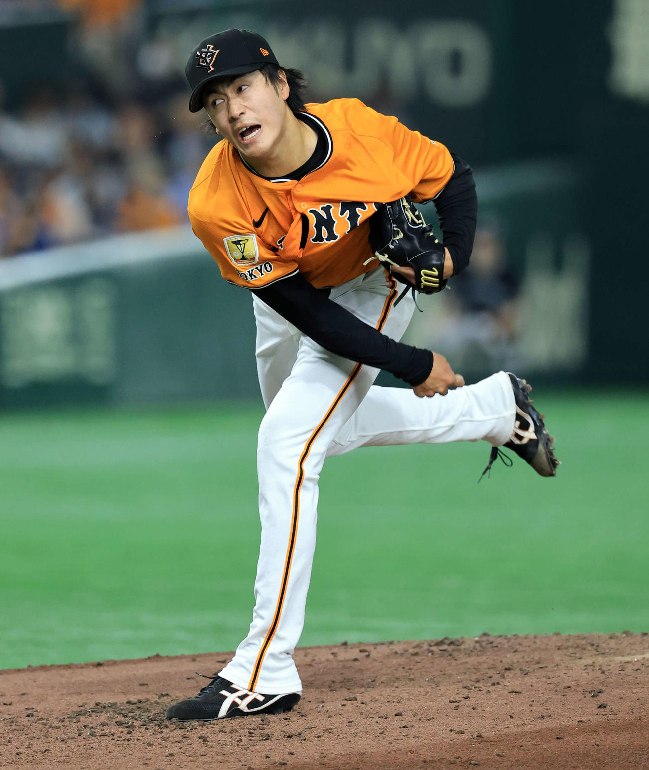 巨人対日本ハム　力投する巨人先発の西舘勇陽（撮影・浅見桂子）