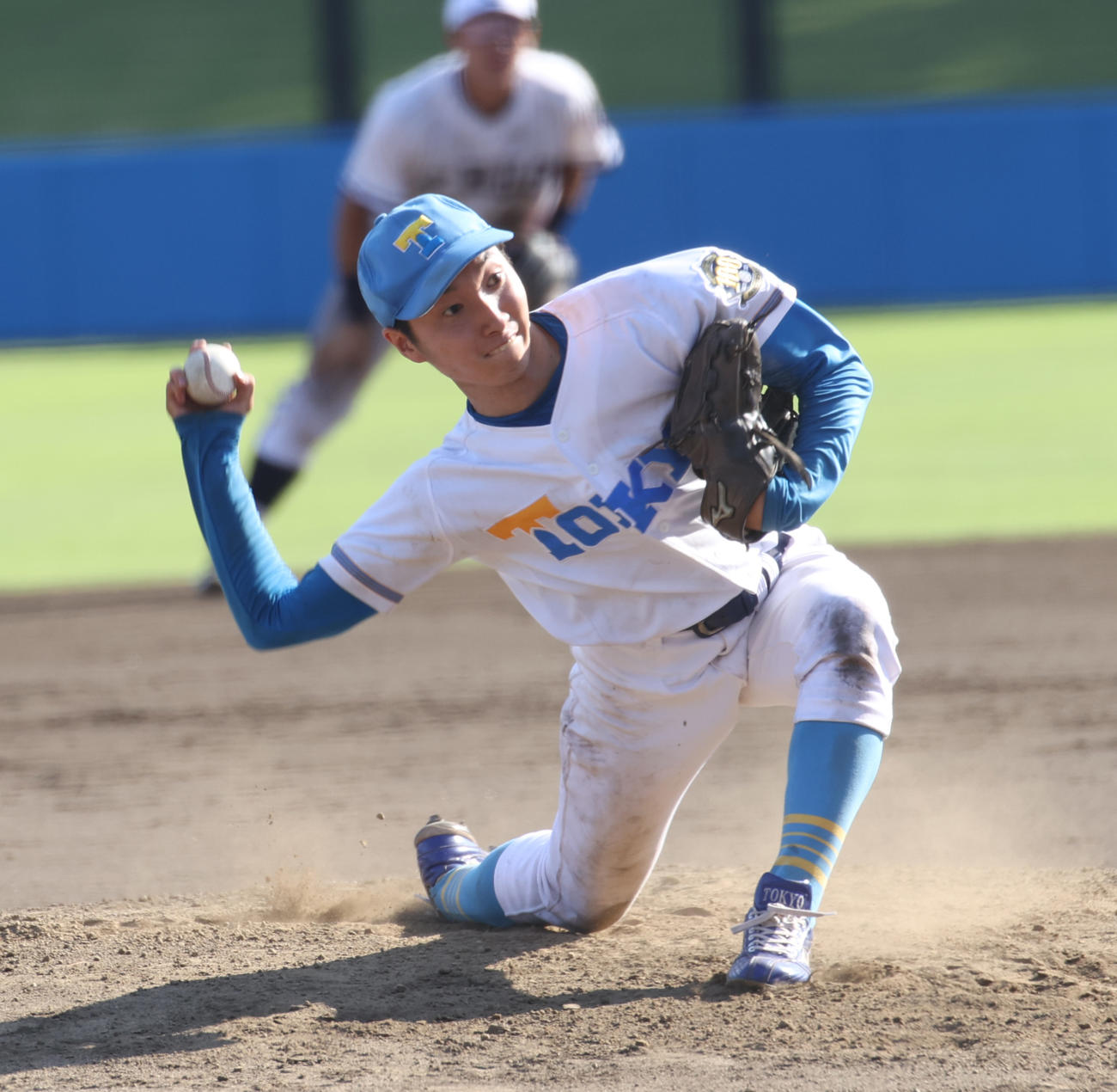 紅白戦、5回から登板した東大・渡辺向輝（撮影・柴田隆二）
