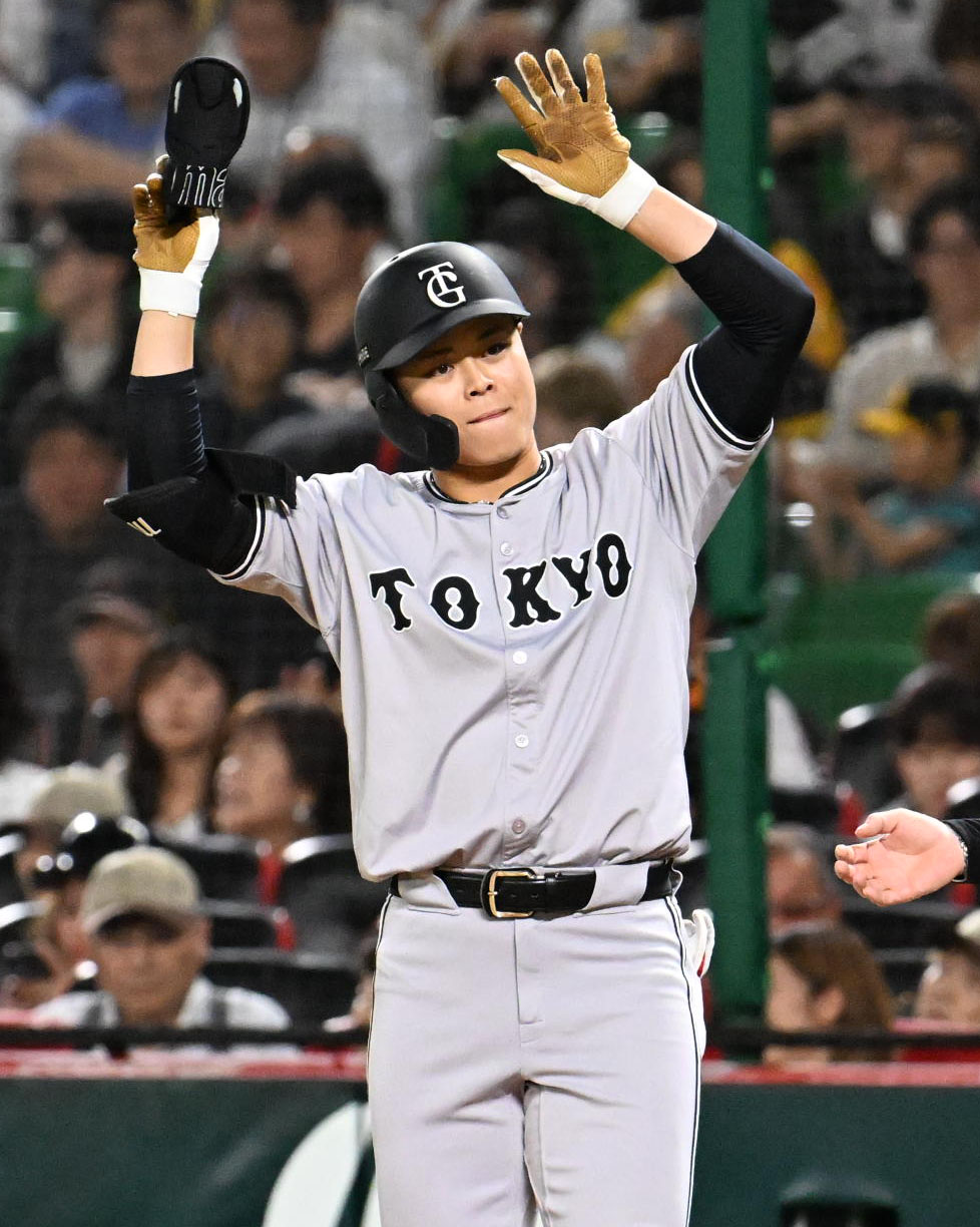19日の日本ハム戦に先発出場する巨人中山礼都（2025年6月10日撮影）