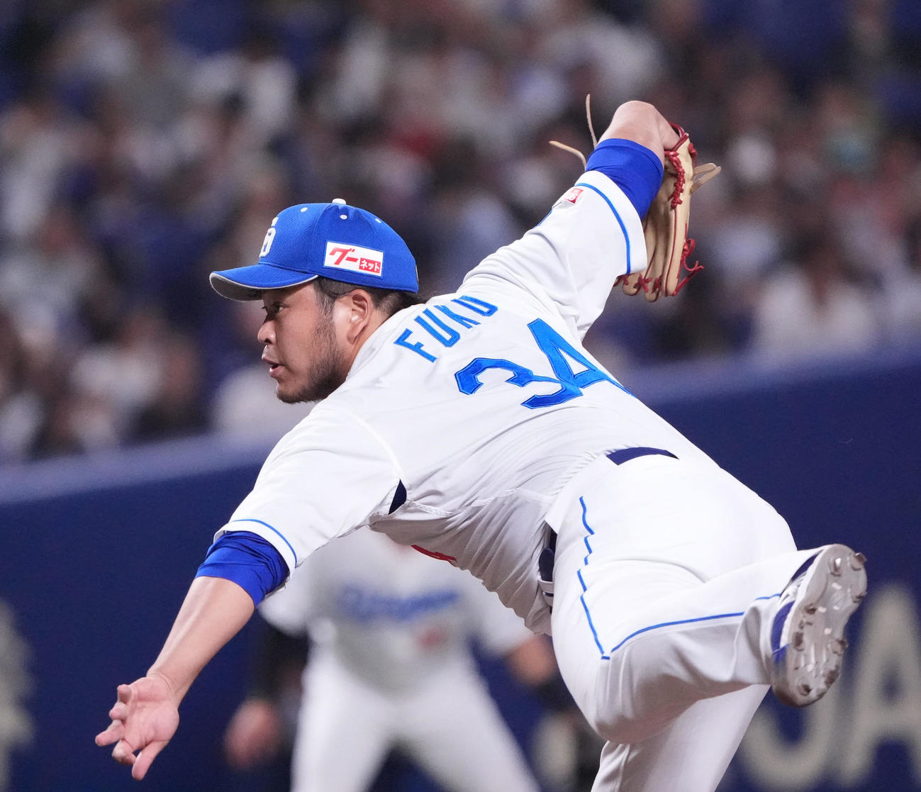中日対オリックス　5回表、中日3番手で登板する福（撮影・森本幸一）