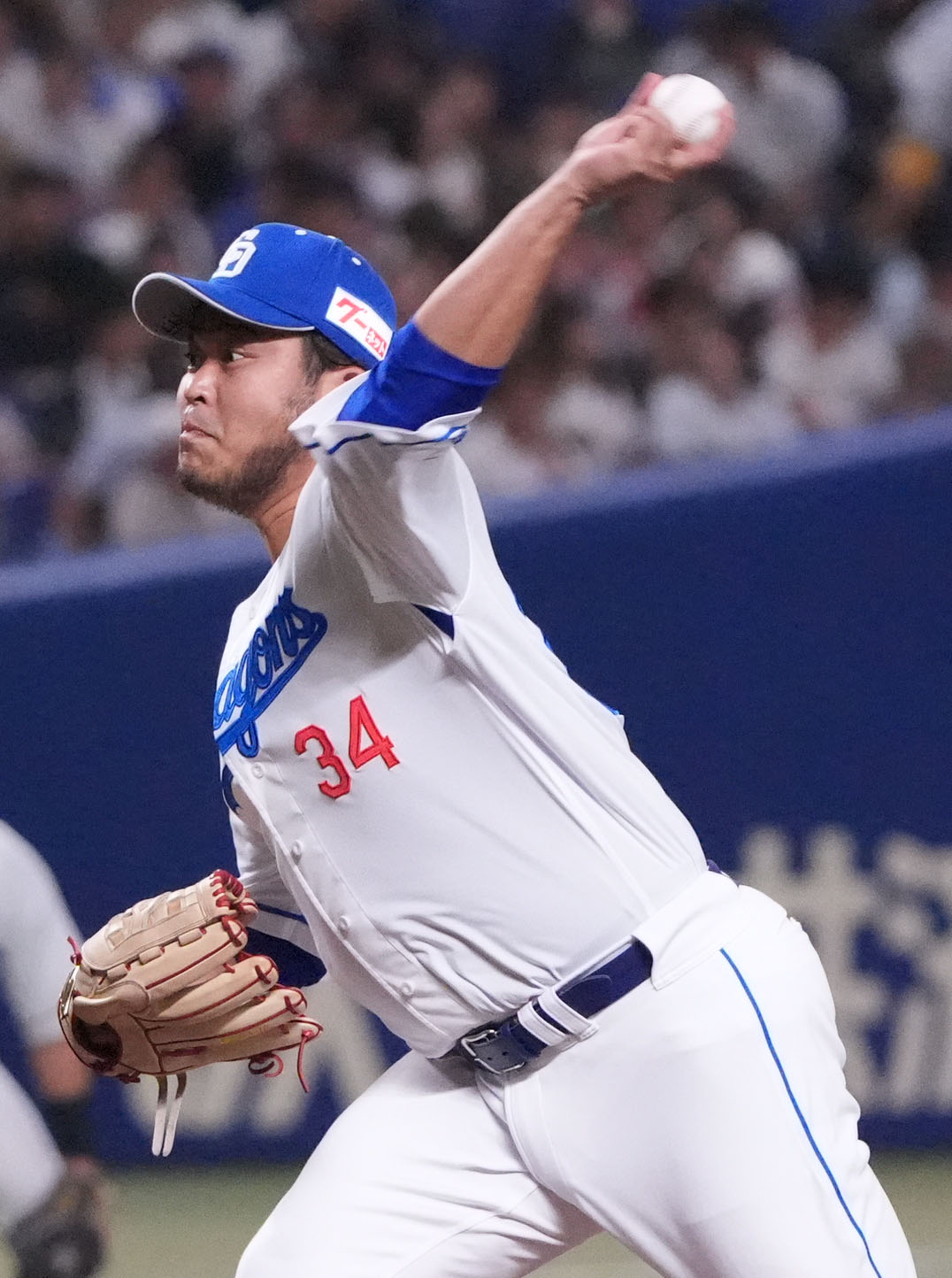 中日対オリックス　5回表、中日3番手で登板する福（撮影・森本幸一）