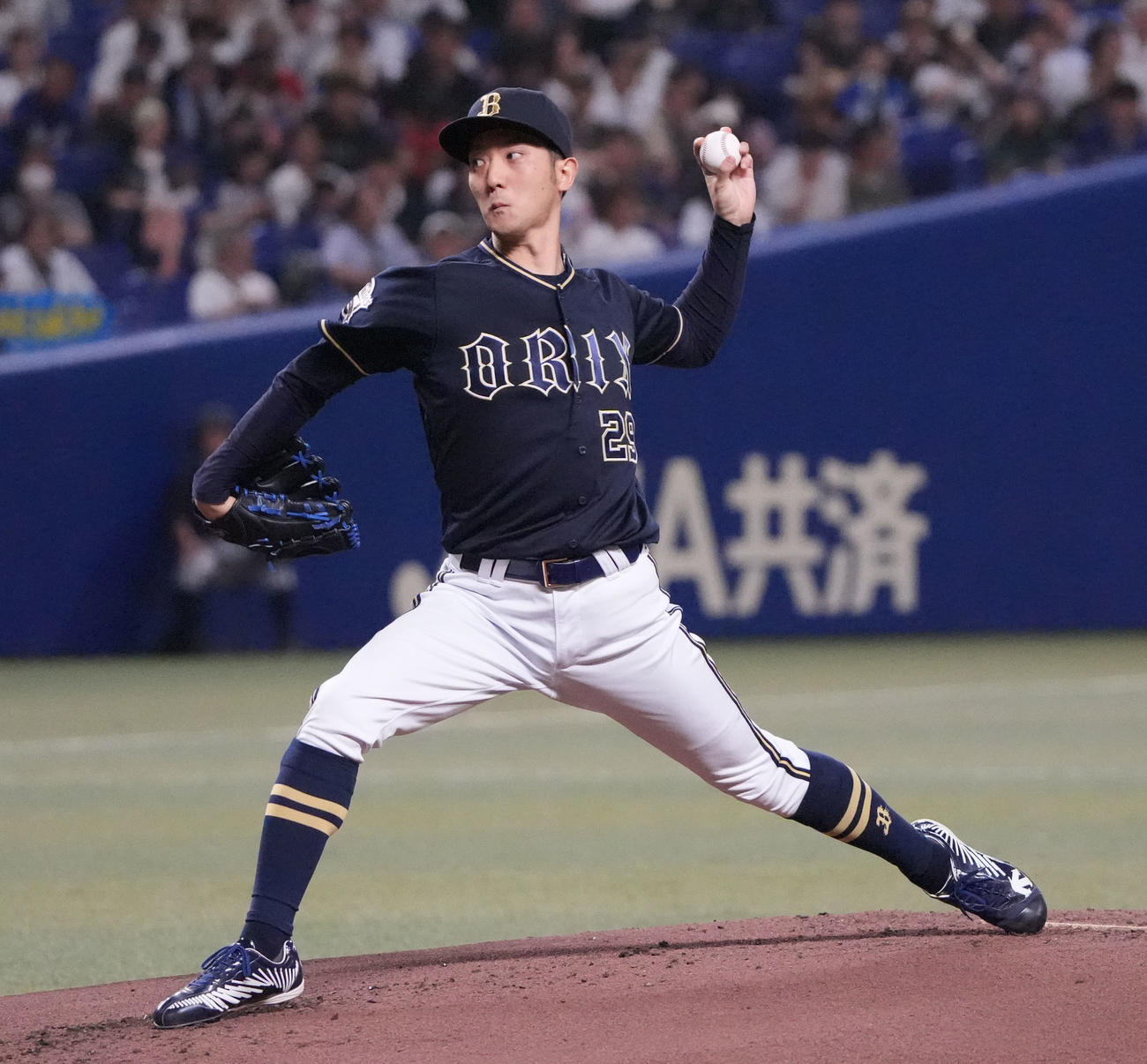 中日対オリックス　1回裏、登板するオリックス先発の田嶋（撮影・森本幸一）