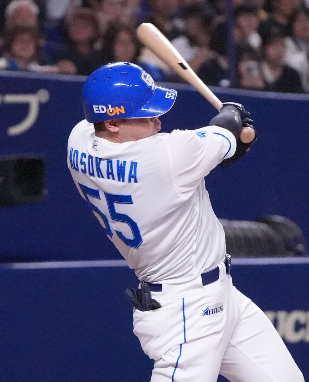 中日対オリックス　2回裏中日2死、二安打を放つ細川（撮影・森本幸一）