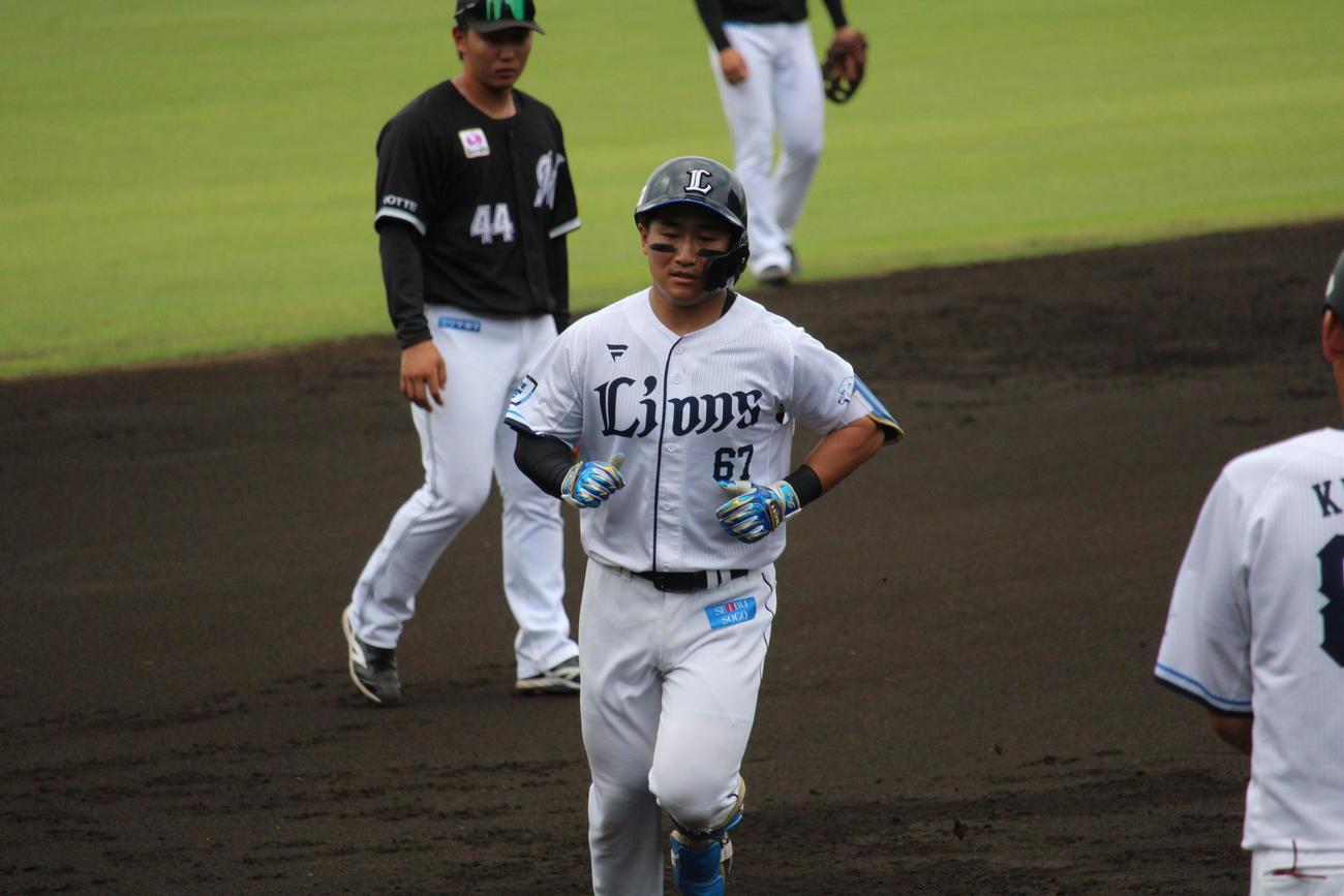 ロッテ戦で本塁打を放った西武野村大（撮影・金子真仁）