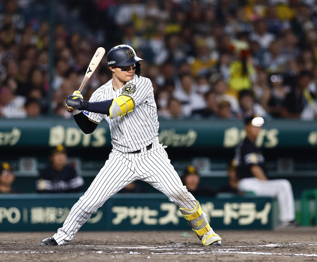 阪神対ソフトバンク　9回裏阪神2死二塁、森下は三振に倒れる（撮影・藤尾明華）