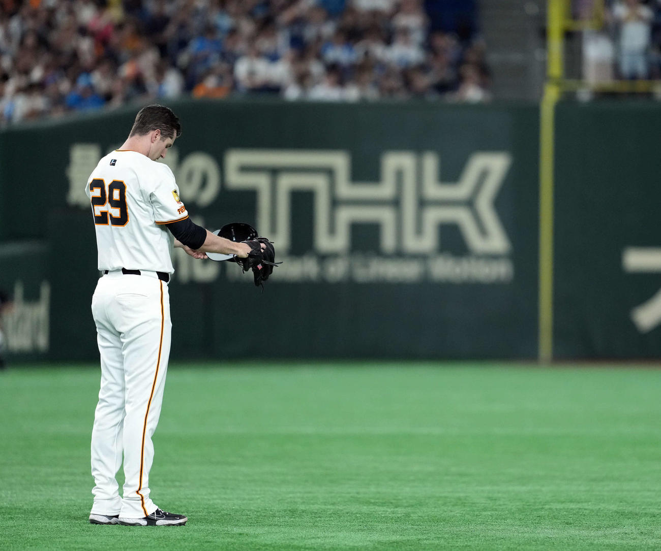 巨人対西武　集中する巨人の先発グリフィン（撮影・たえ見朱実）