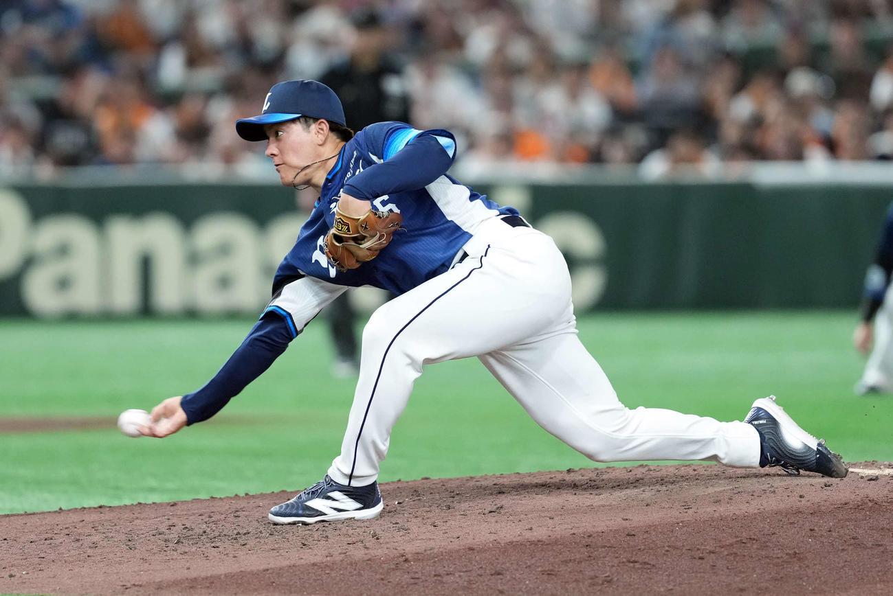 巨人対西武　6回を投げ2安打無失点でマウンドを降りた西武の先発与座（撮影・たえ見朱実）