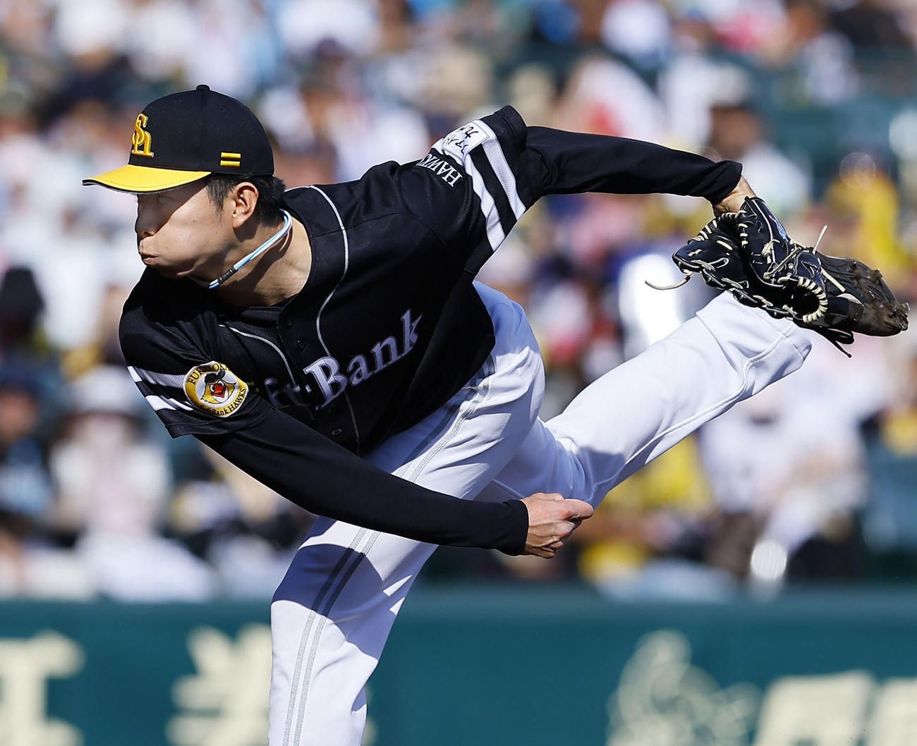 阪神対ソフトバンク　6回、2番手で登板したソフトバンク川口（撮影・藤尾明華）