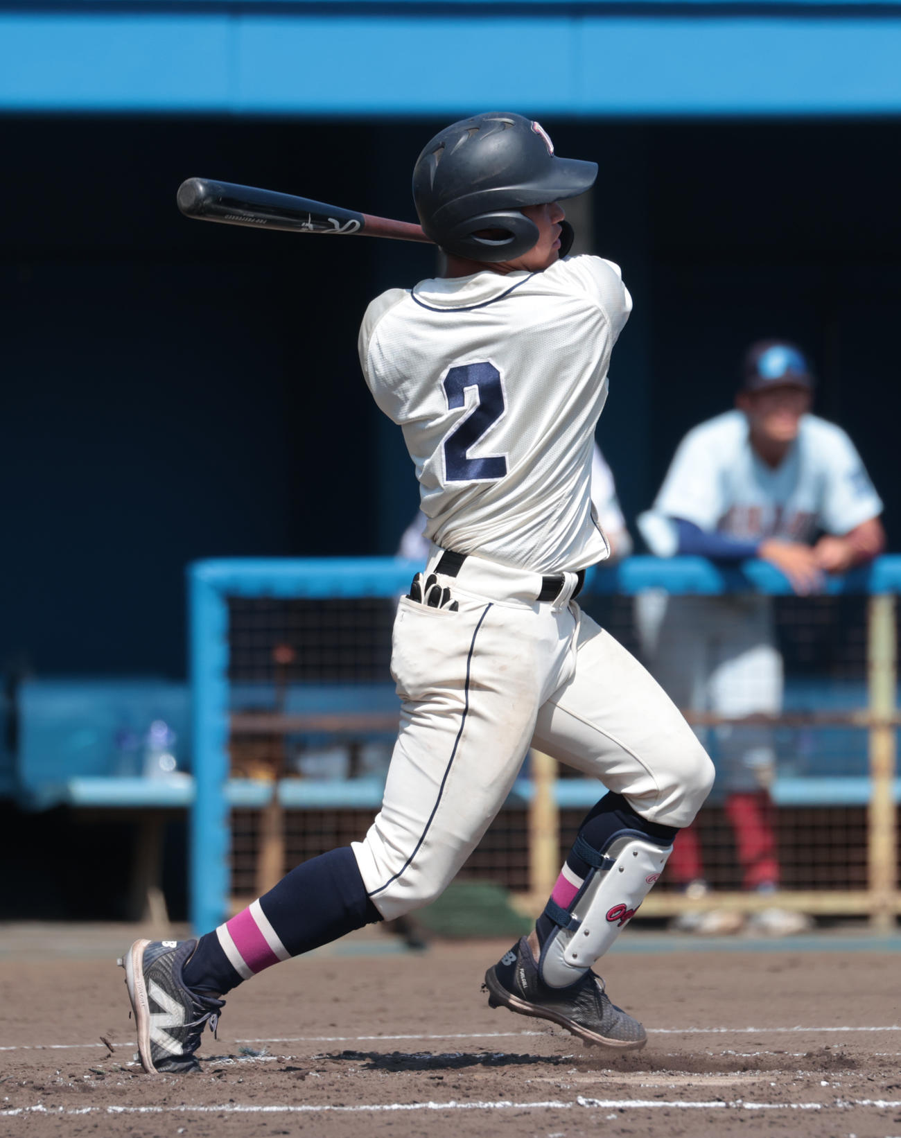 紅白戦、2回裏D1死一、二塁、国学院大・緒方は中越えに適時三塁打を放つ（撮影・柴田隆二）