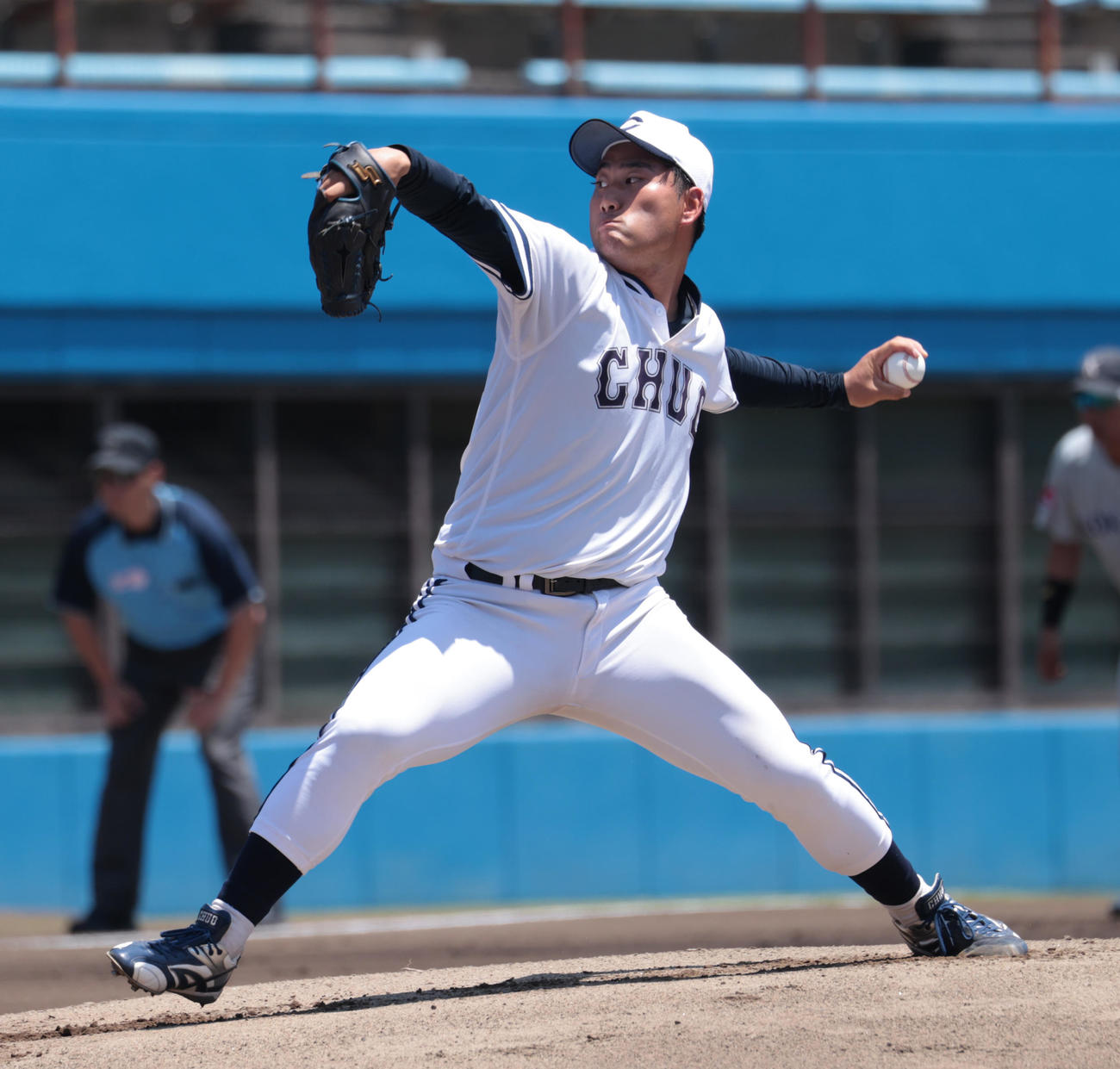 紅白戦、先発した中大・岩城（撮影・柴田隆二）