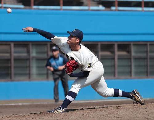 紅白戦、4回から登板した東洋大・島田(撮影・柴田隆二)