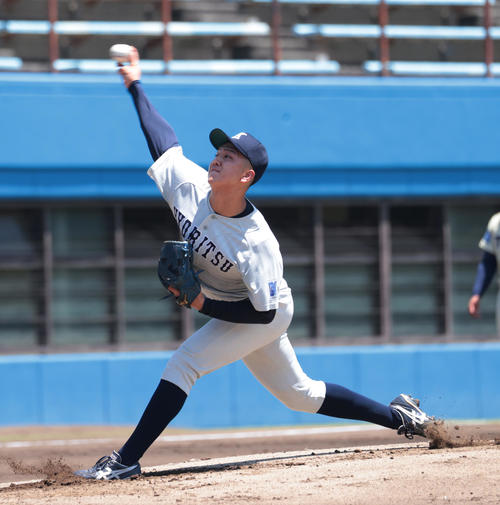 紅白戦、先発した九州共立大・小中(撮影・柴田隆二)