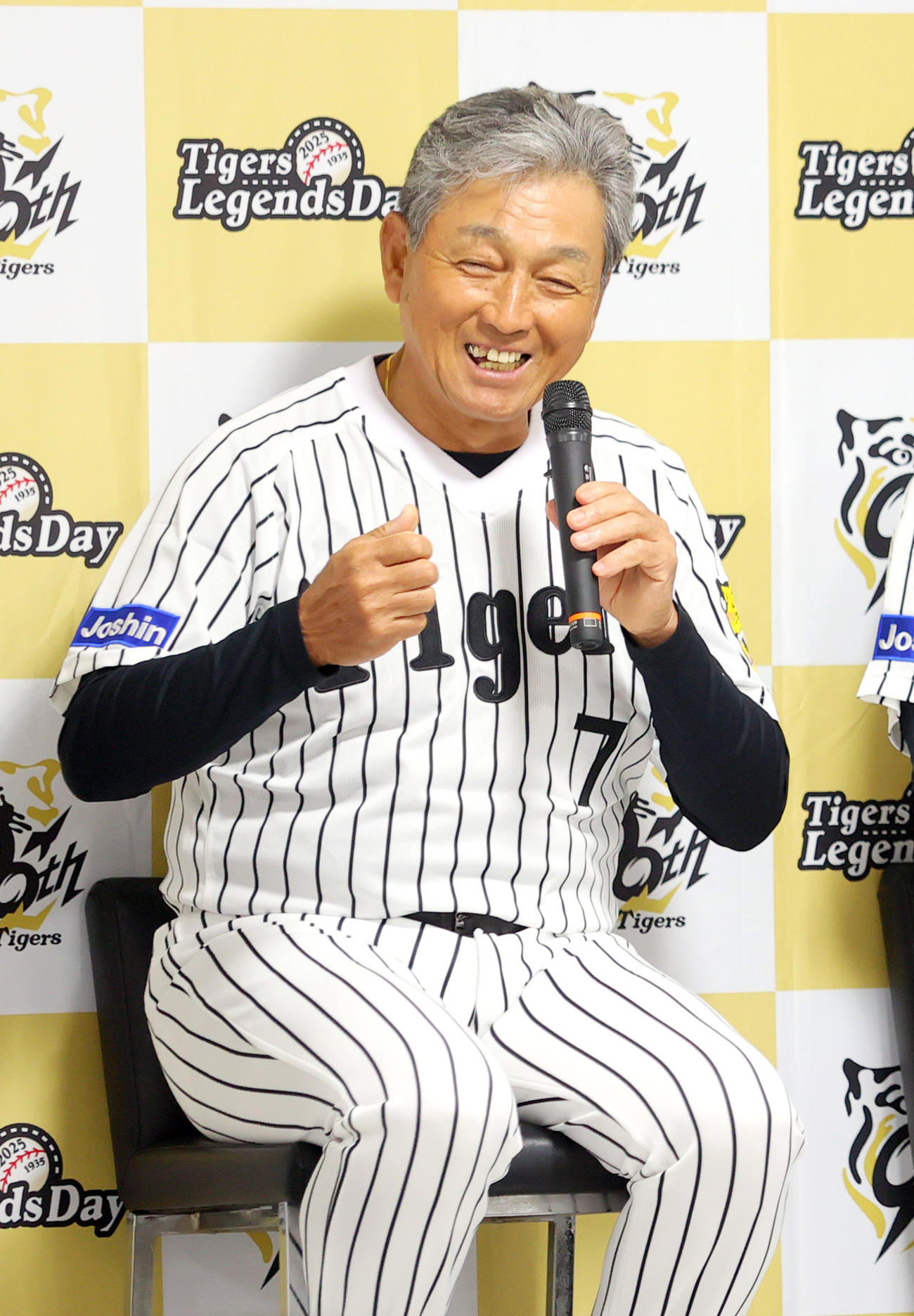 トークショーする阪神OBの真弓氏（撮影・上山淳一）