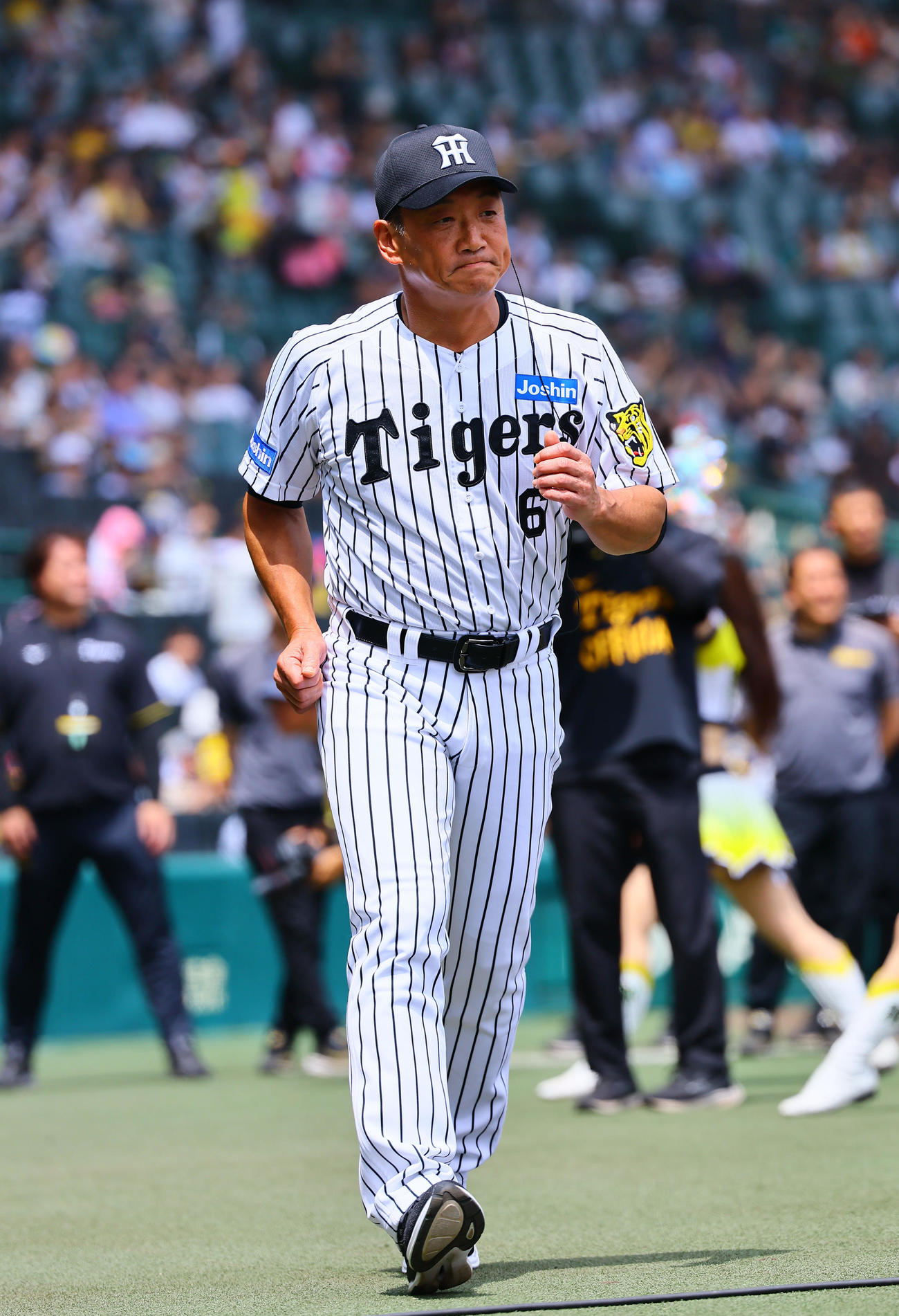 阪神対ソフトバンク　試合前のトークイベンに登場した金本知憲氏（撮影・藤尾明華）