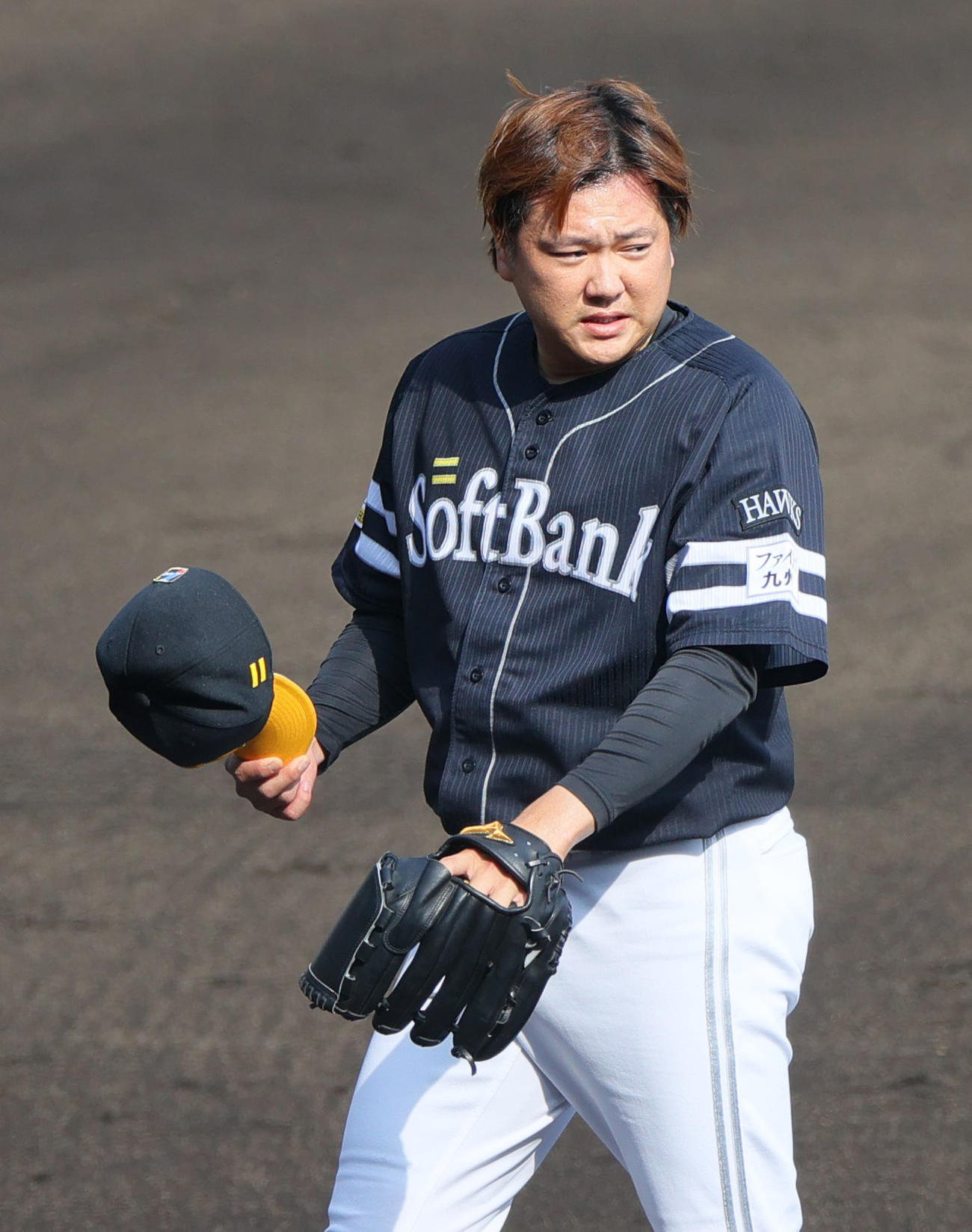 阪神対ソフトバンク　6回裏阪神1死、津森は中野に死球を与え、危険球で退場となる（撮影・上山淳一）