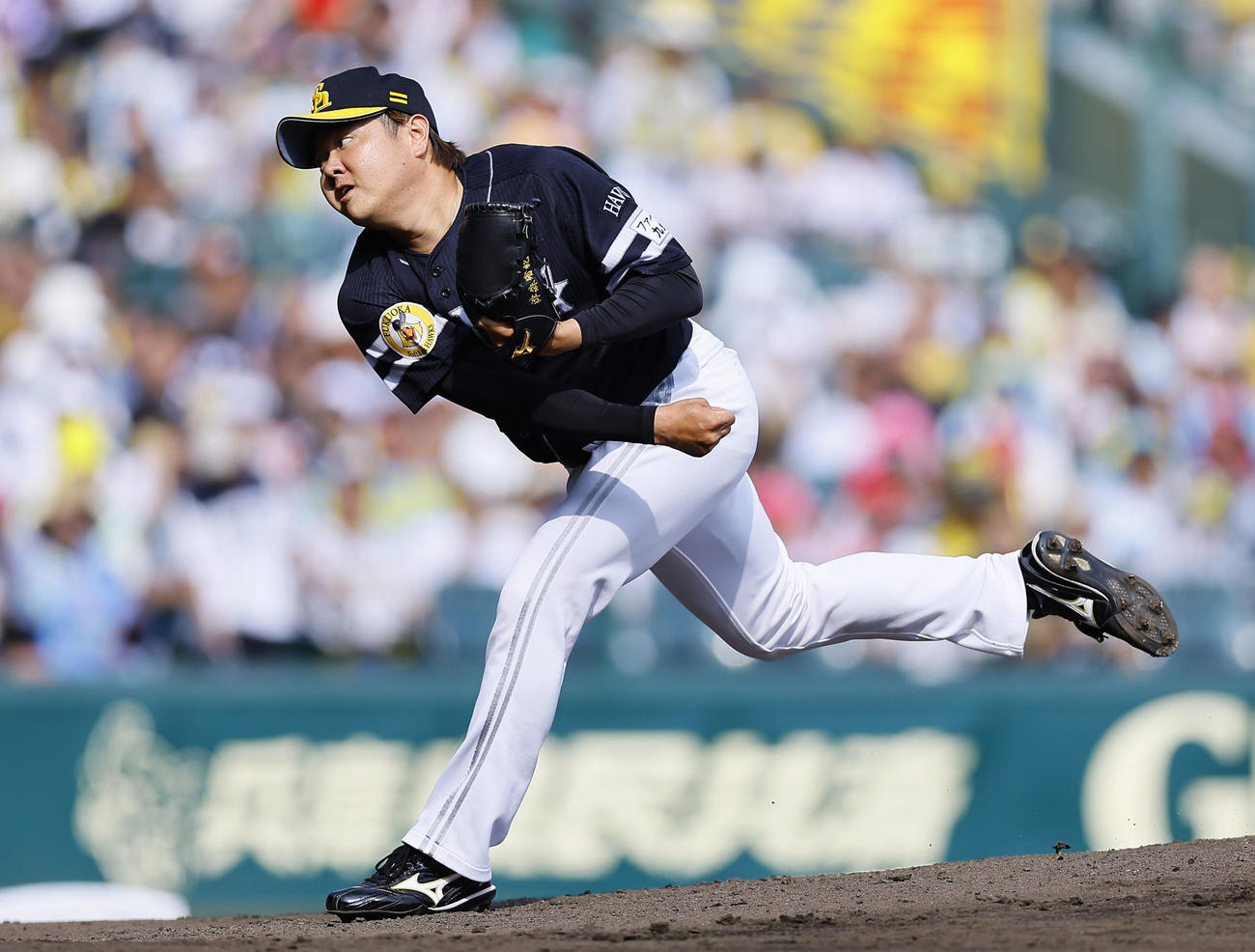 阪神対ソフトバンク　6回、2番手で登板したソフトバンク津森（撮影・藤尾明華）