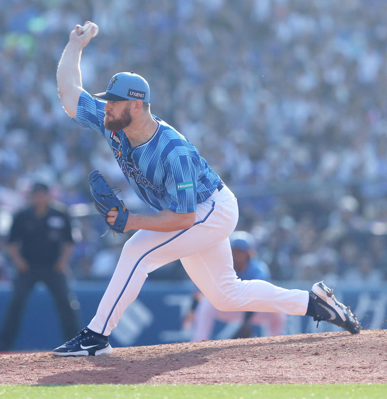 DeNA対ロッテ　8回表、力投するウィック（撮影・河田真司）