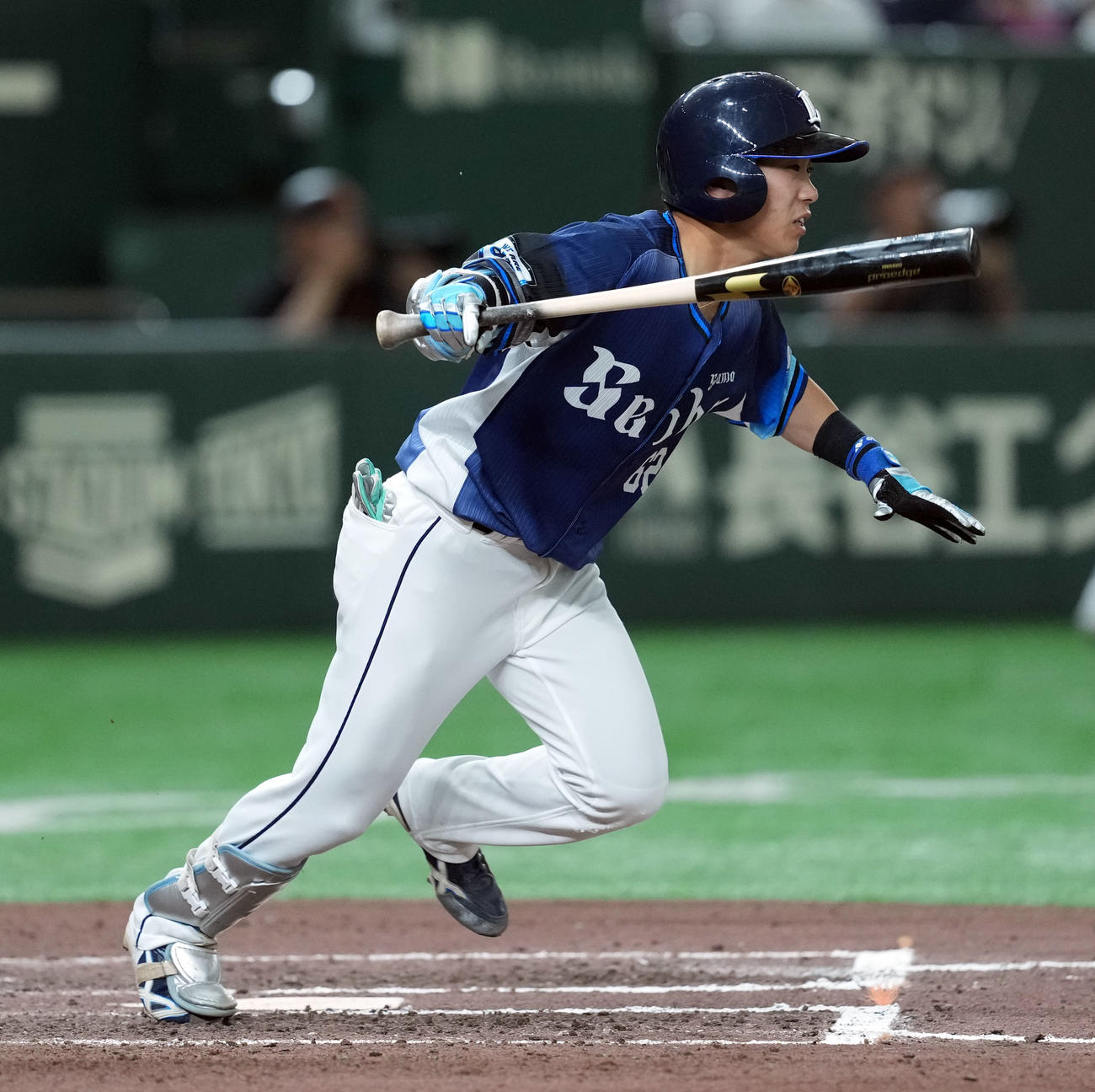 巨人対西武　6回表西武2死三塁、右前適時打を放つ滝沢（撮影・たえ見朱実）