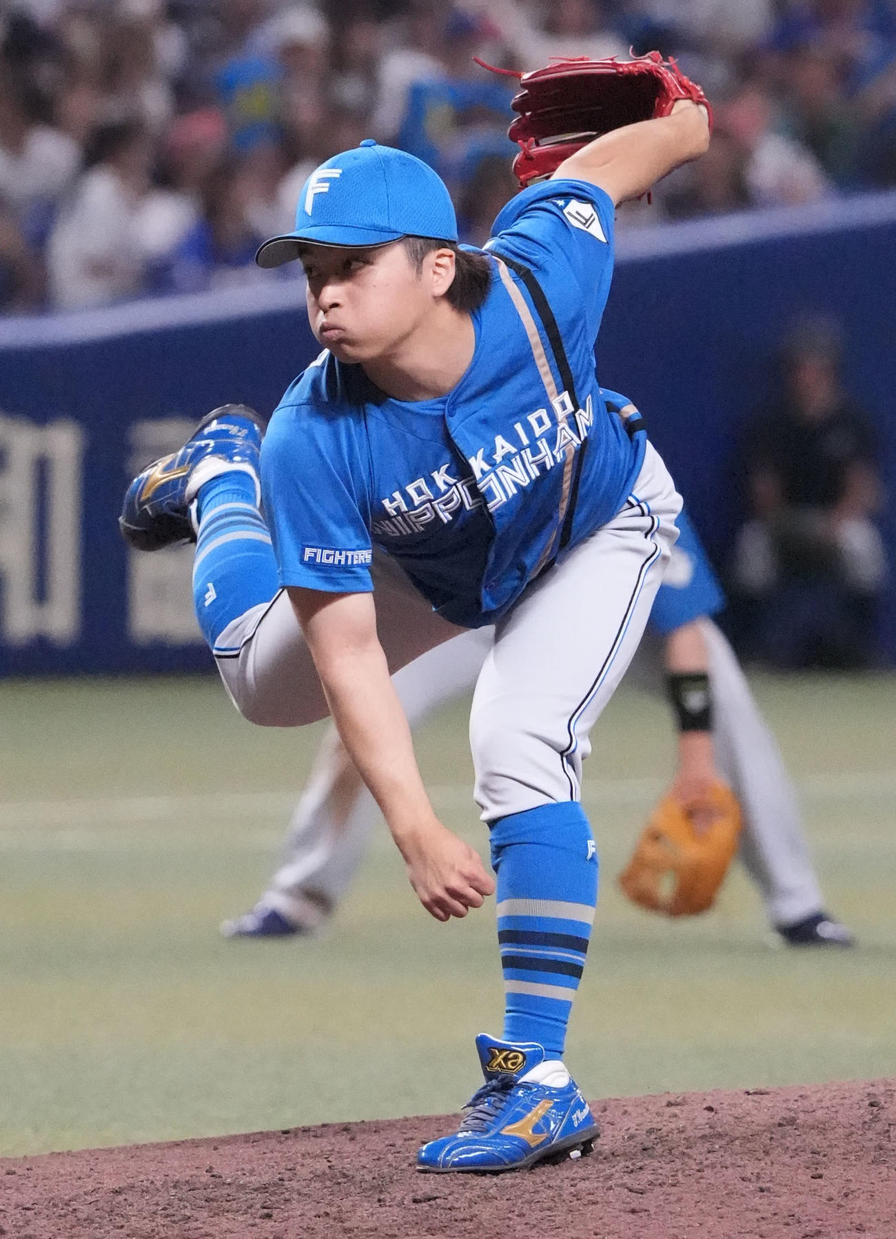 中日対日本ハム　8回裏、日本ハム4番手で登板する山本拓（撮影・森本幸一）