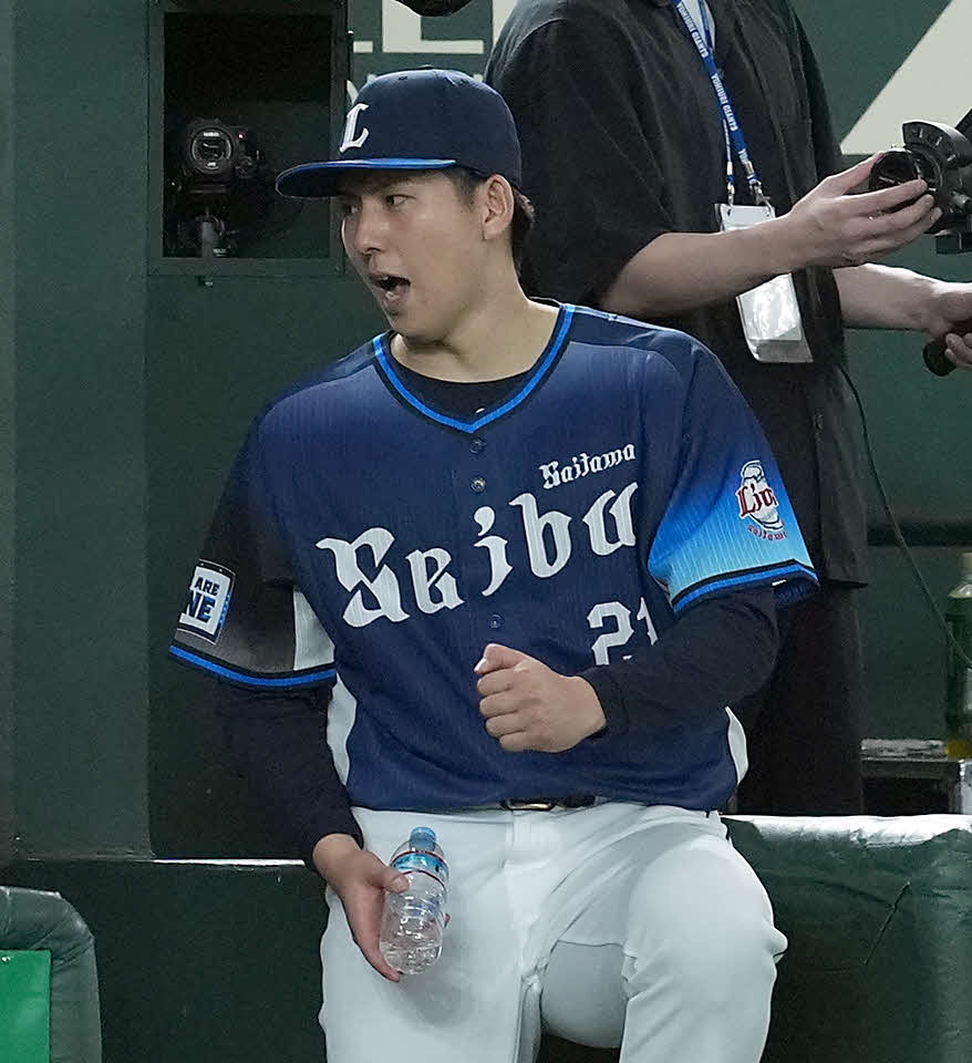 巨人対西武　今季3勝目を挙げた西武武内（撮影・たえ見朱実）