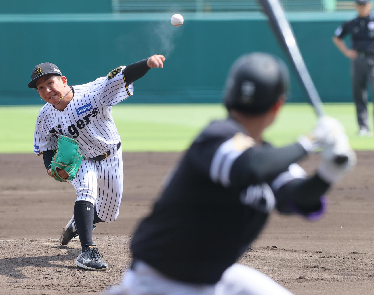 阪神対ソフトバンク　阪神先発の伊原（撮影・上山淳一）