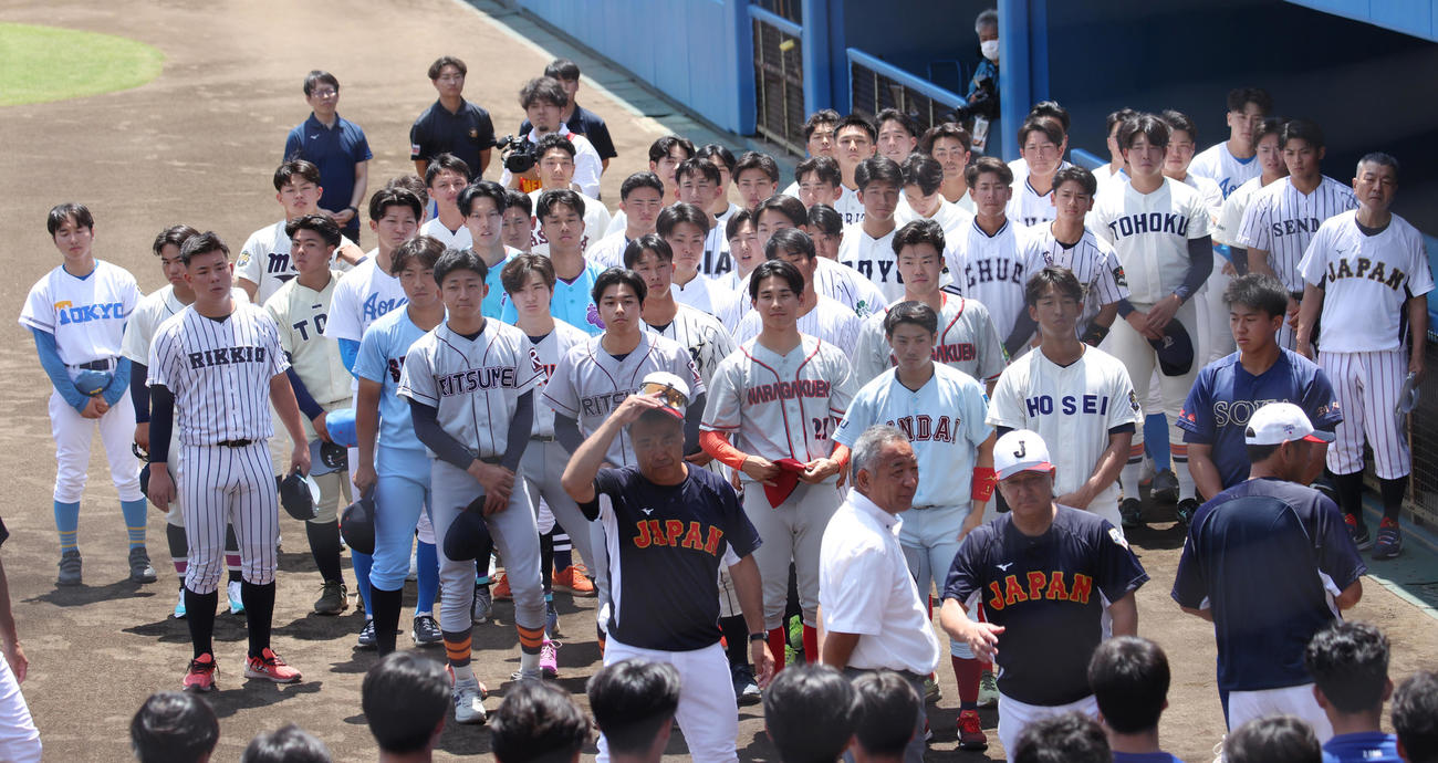 侍ジャパン大学代表選考合宿に参加した選手たち（6月21日撮影）（撮影・柴田隆二）