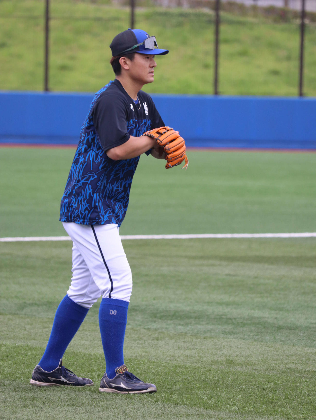 DOCKで調整したDeNA林（撮影・小早川宗一郎）