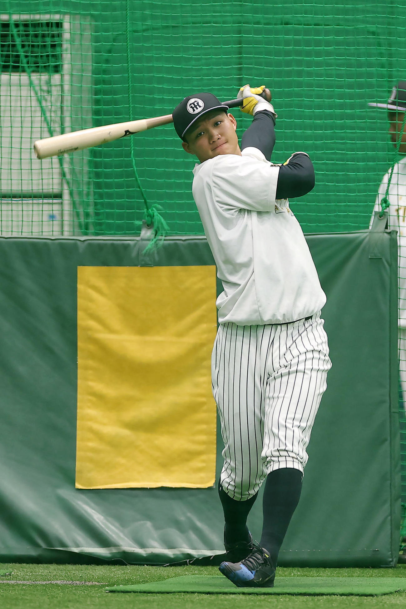 打撃練習を行う阪神森下（撮影・前田充）