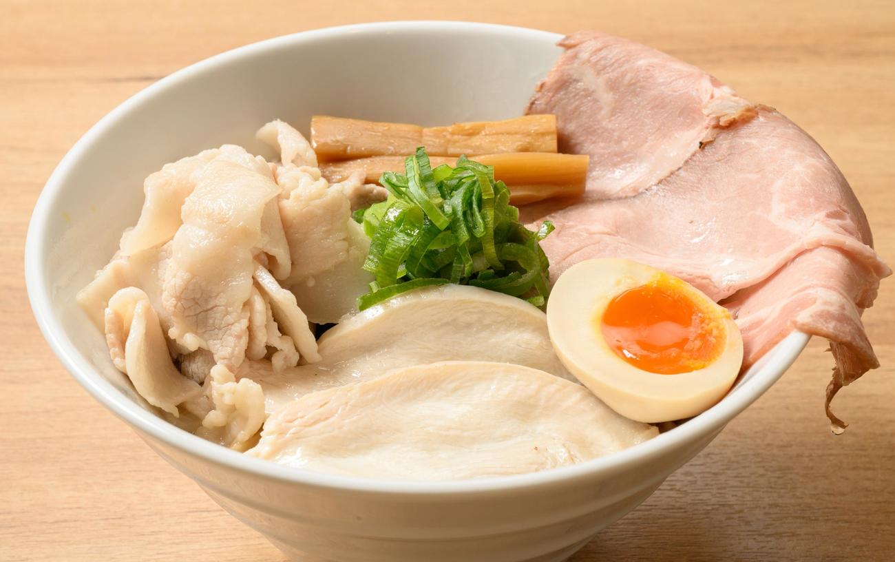 「人類みな北海道」の「終わりなきとんこつPLEMIUM～肉の場外ホームラン盛り～」