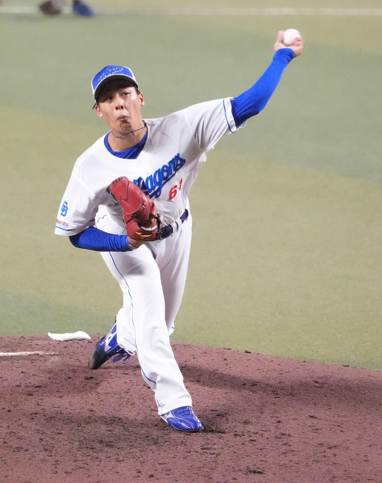 シート打撃練習に登板する高橋幸（撮影・森本幸一）