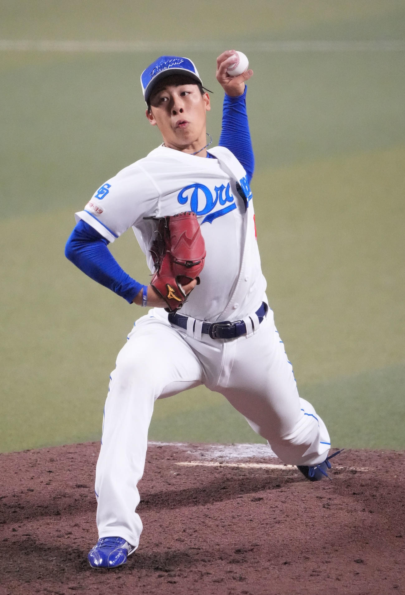 シート打撃練習に登板する高橋幸（撮影・森本幸一）