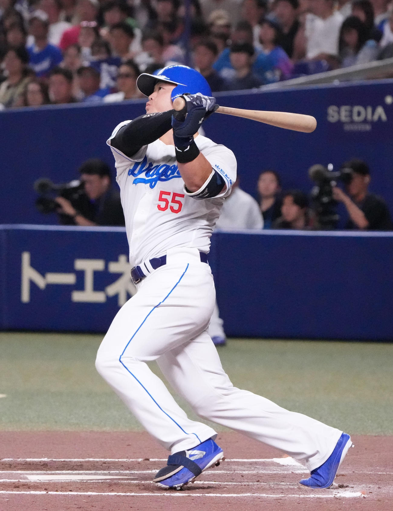 21日日本ハム戦で本塁打を放つ細川成也