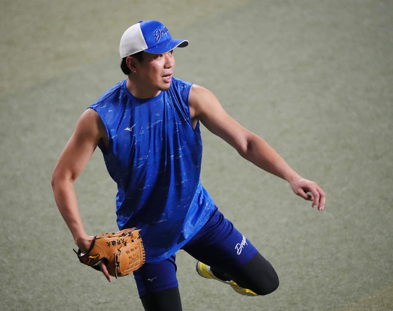 キャッチボールをする大野（撮影・森本幸一）