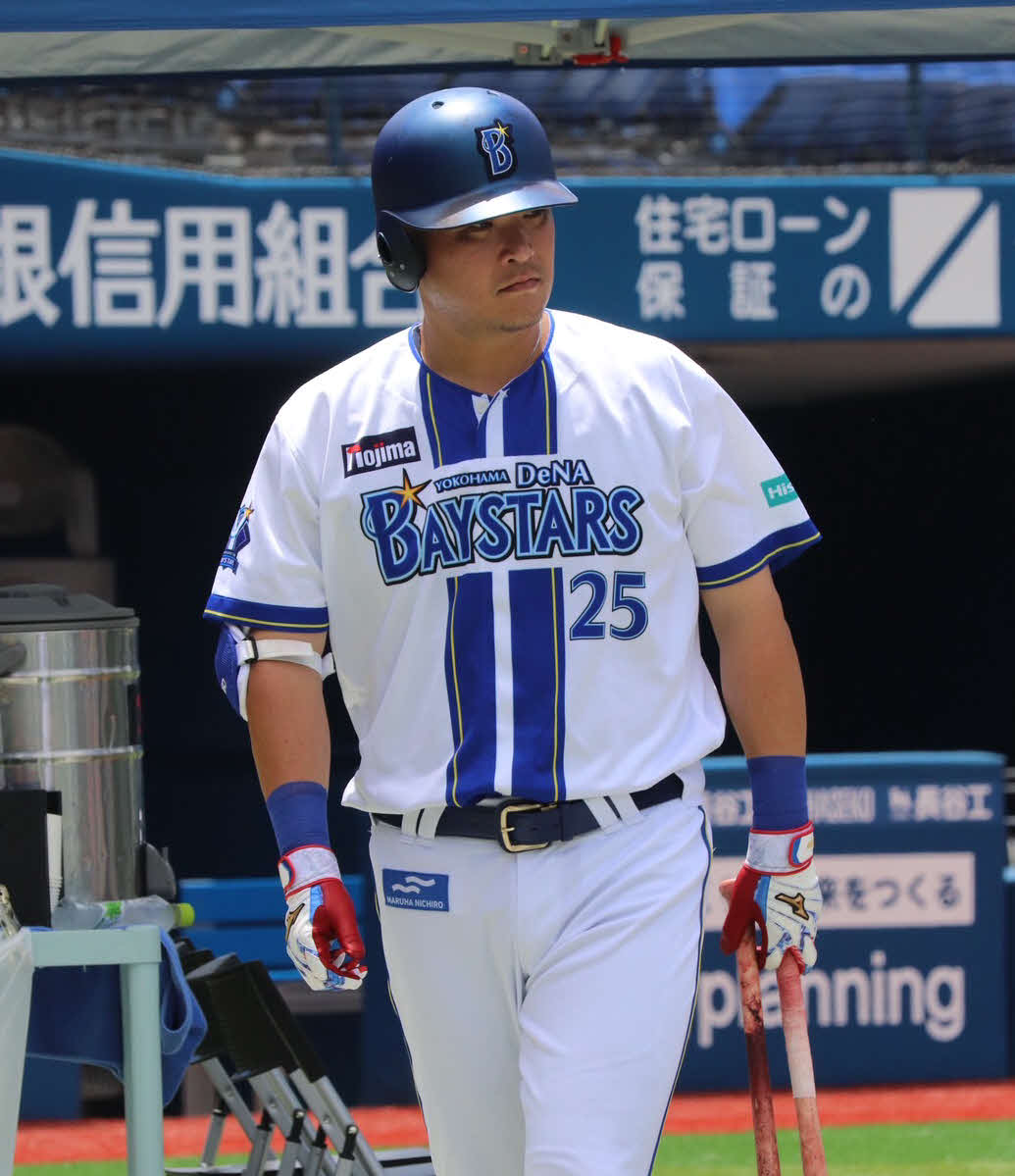 1軍練習で汗を流したDeNA筒香（撮影・小早川宗一郎）